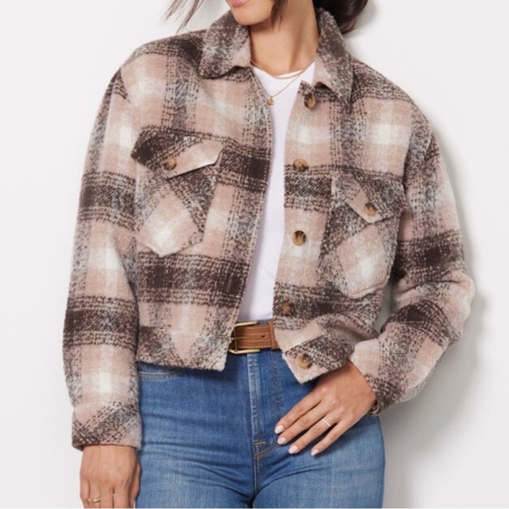 Evereve Polly Jacket Pink Plaid Cropped Shacket